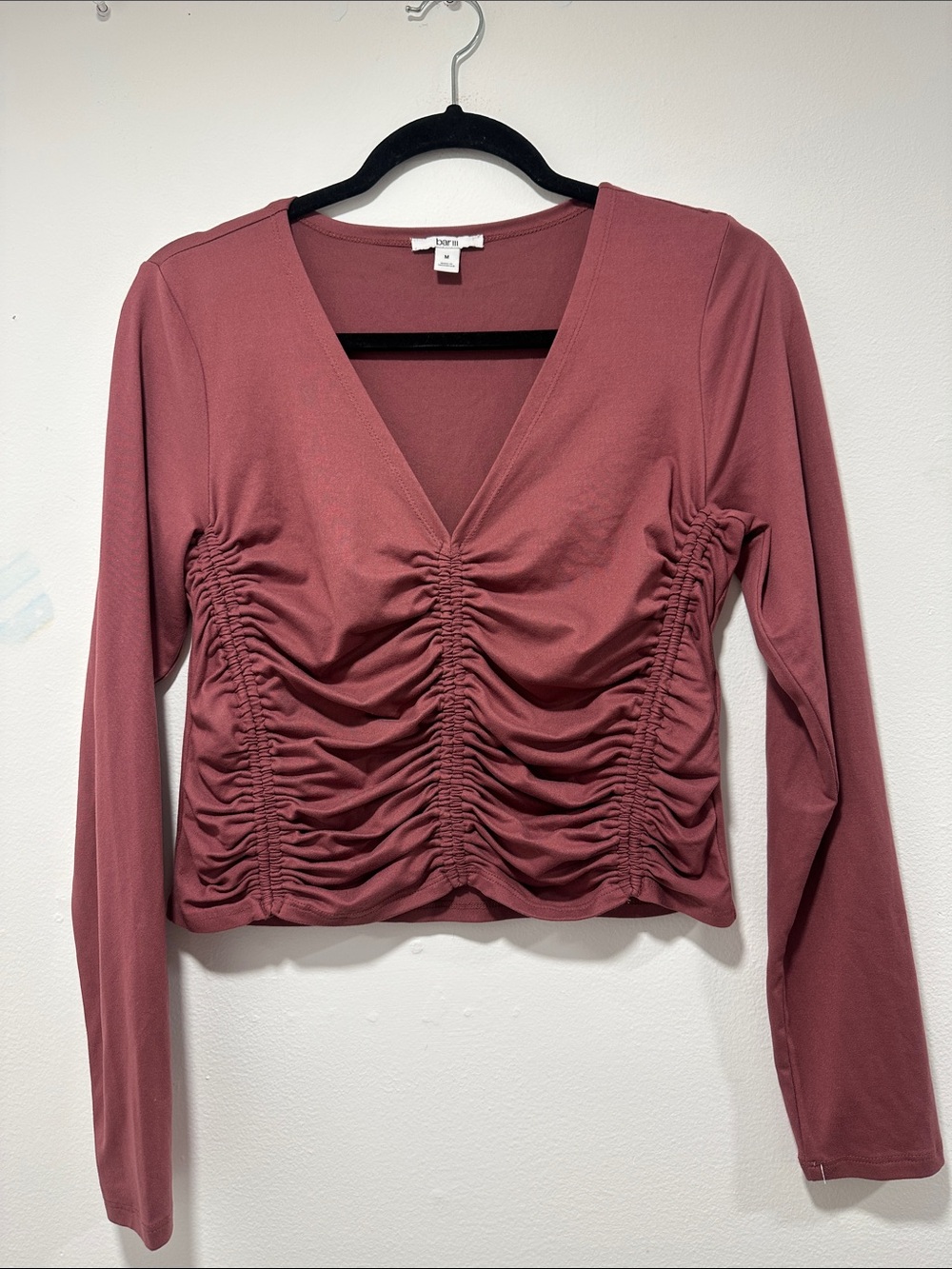 Bar III Mauve-Rose Ruched V-Neck Long Sleeve Top 298